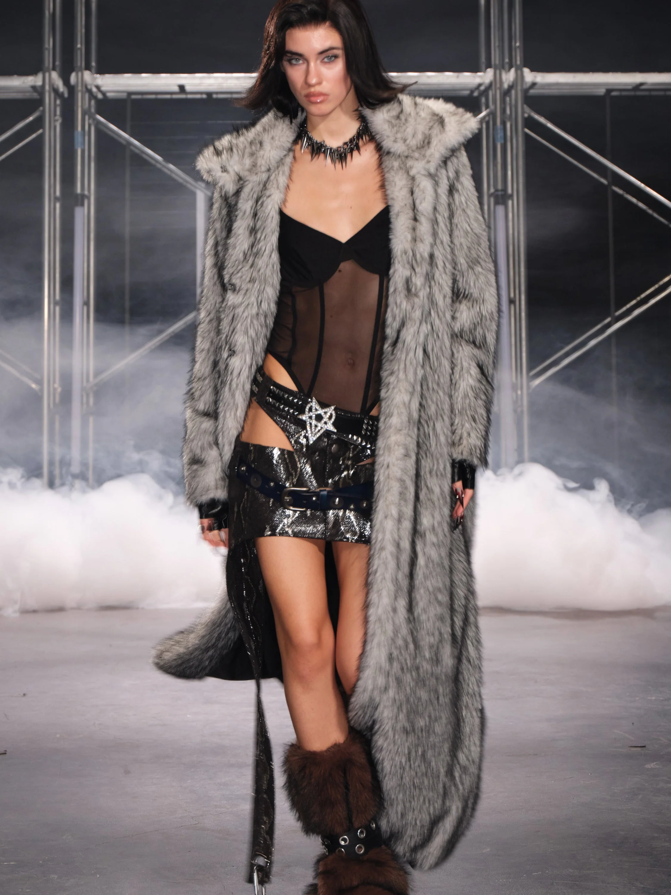 1143-nyra-oversized-faux-fur-coat-gray-1.webp Nyra Oversized Faux Fur Coat Gray
