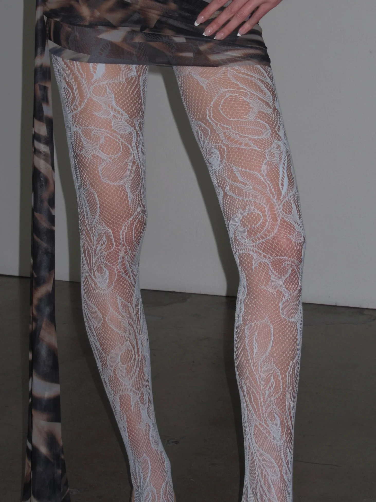 1447-floral-lace-tights-1.webp Floral Lace Tights