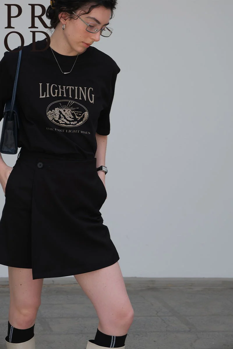 Lighting Basic Short Sleeve T-Shirt / Black